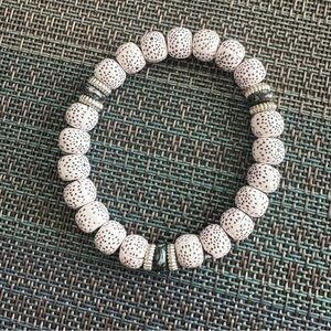 Beautiful White Stretchy Bracelet